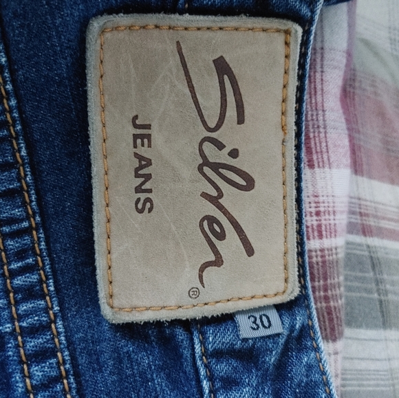 Silver Jeans - Picture 4 of 9